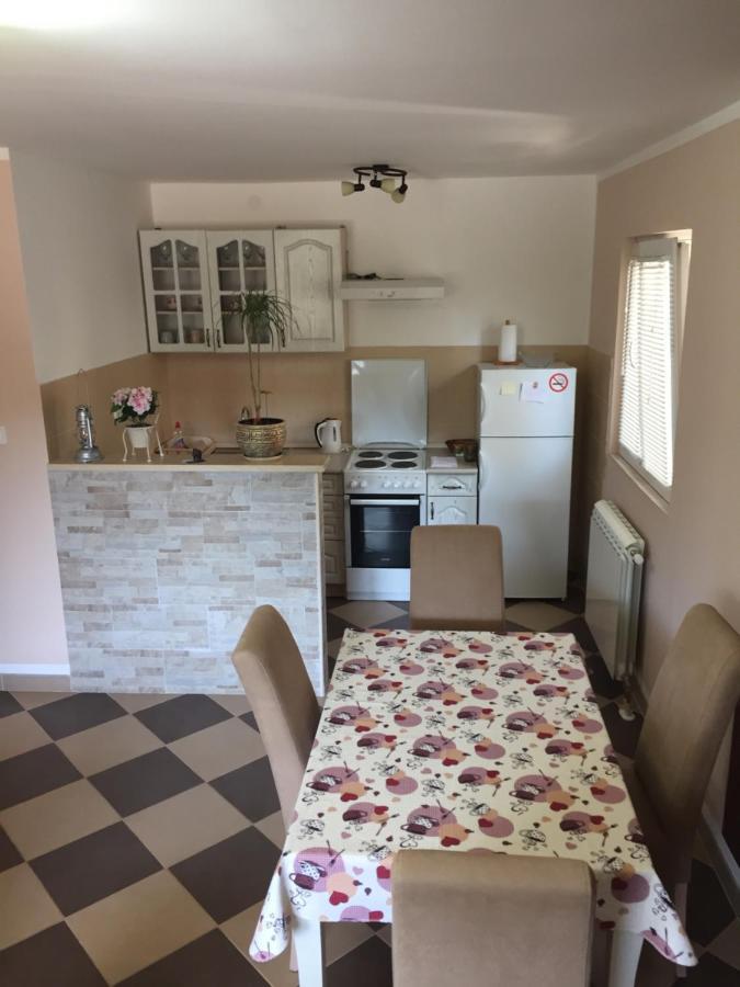 Apartment Elena Tivat Bagian luar foto