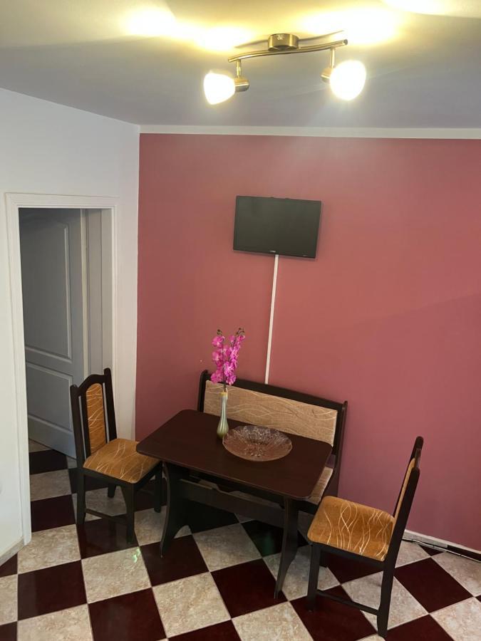 Apartment Elena Tivat Bagian luar foto