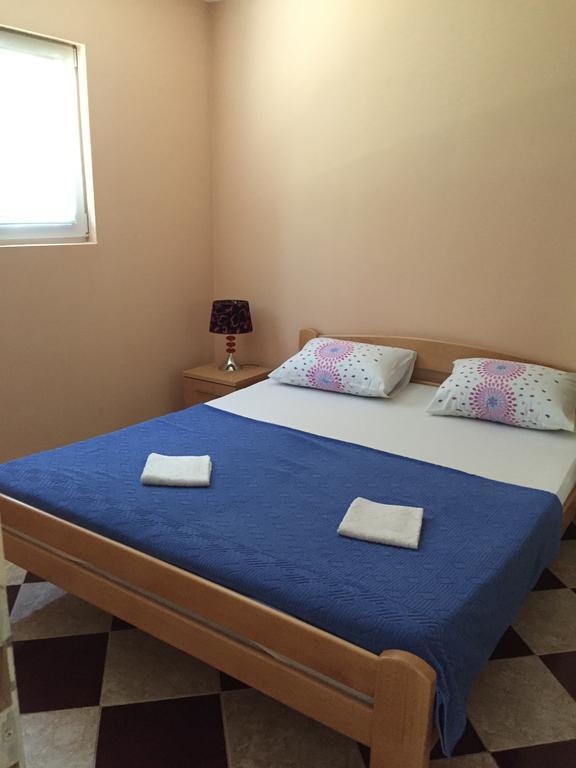 Apartment Elena Tivat Bagian luar foto